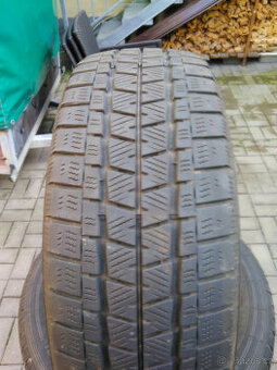 Falken 215/60R17C ZIMNÍ