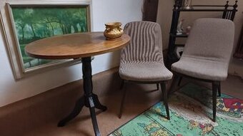 Starý set židle stůl regál