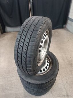 Prodám 205/65r16 + disky - 1