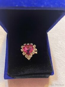 Krásný dámský pozlacený prsten