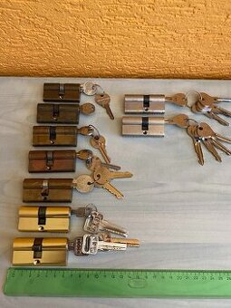 Cylindrické vložky do dverí