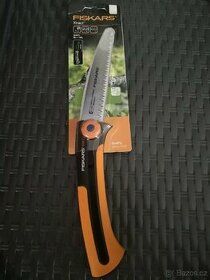 Pilka zahradní Xtract™ malá SW73 Fiskars