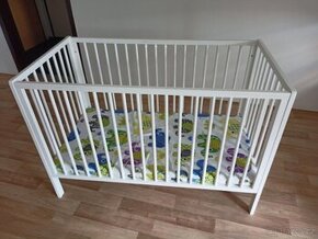 Postýlka Klups Radek bílý 120x60 + matrace, chránič, peřina