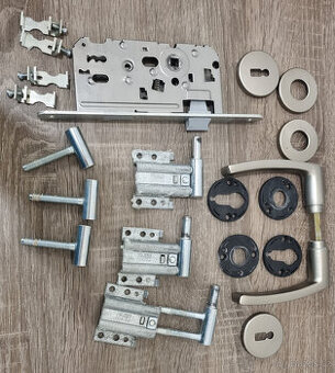 Kování na dveře - kliky, panty, atd