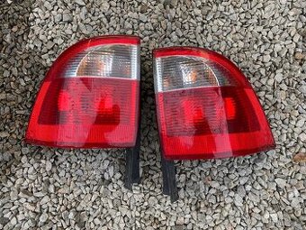 Zadní světla Saab 9-5