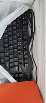 Herní klávesnice