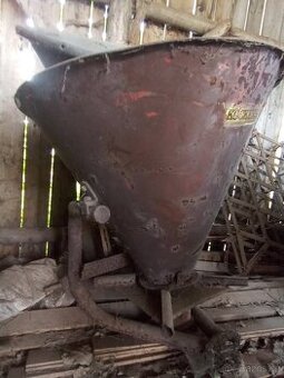 Vykon rozmetadlo na ledek a trávu jetel