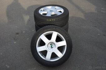 Škoda Octavia 2 - letní alu 16" "VEGA"