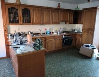 Rustikální dubová linka do U se spotřebiči,6236