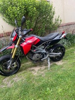 Aprilia dorsoduro 750