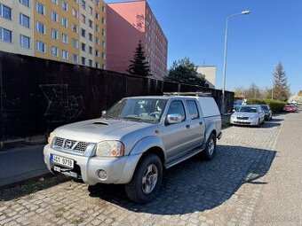 Nissan Navara d22 2.5