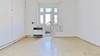 Prodej bytu 1+kk, 35 m2 s balkonem a sklepem – Praha 10, Str