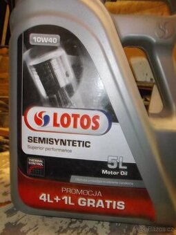 motorový olej 10W-40