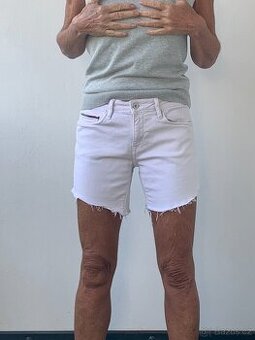 dámské bílé kraťasy zn. Tommy Hilfiger - vel. S/M