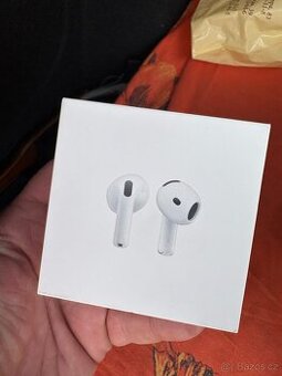 Apple air pods 4