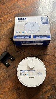Robotický vysavač tesla Robostar iQ550