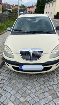 Lancia ypsilon