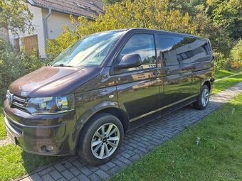 VW Caravelle Long 2,0 TDI DSG se spací vestavbou