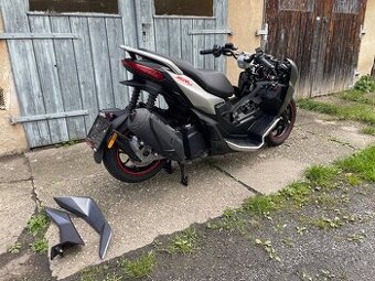 Dily Aprilia SR GT 125