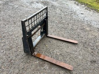 Paletizacni vidle na smykovy nakladac Bobcat