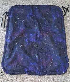 Přechodová nepadající deka Vesmír