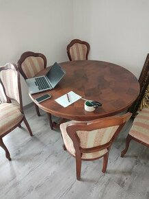 Starožitný stůl a zidle