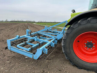 nesený kompaktor záběr 4metry