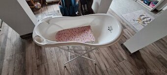 Dětská vanička se stojanem