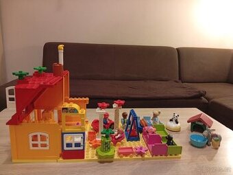 Lego Duplo dům s příslušenstvím