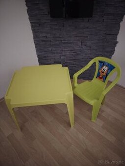 Dětský stoleček + židlička