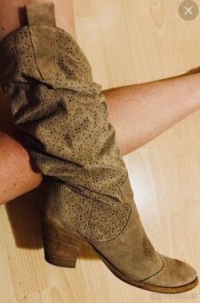 Geox - kotníčkové kozačky béžové