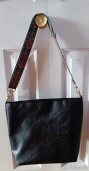 nová dámská kabelka - barva černá