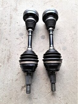 Originál přední poloosy Volkswagen Touareg