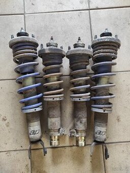 Stavitelný podvozek