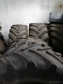 Starší pneu na traktor