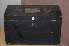 Dřevěný vojenský kufr