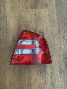Pravé zadní světlo Liftback Škoda Octavia 04