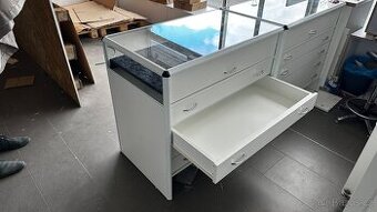 2ks prosklený pult WEXTA sleva 20000