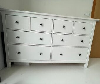 Ikea Hemnes komoda s 8 zásuvkami