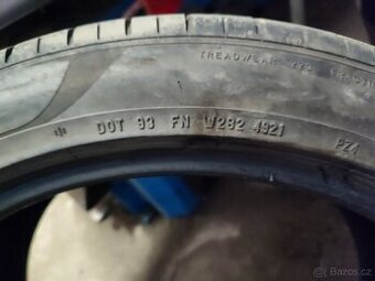 Pneu 285/45 R21