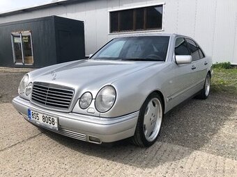 Mercedes Benz W210 E420 V8