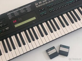 Krásná Yamaha DX7 IIFD - 1