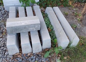 Silniční obrubníky 100/15/25 cm, nové, nepoužité