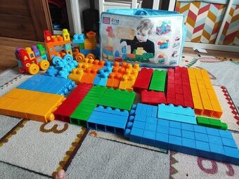 Mega Bloks 190 kusů + Hudební vláček