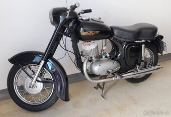 Jawa 250 Kývačka