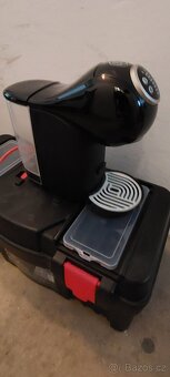 Kávovar Nescafe Dolce Gusto . Krups
