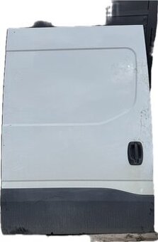 Boční posuvné dveře – Iveco Daily L2H2, r.v. 2020