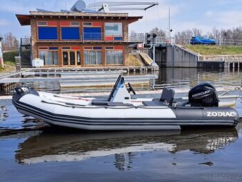 Člun ZODIAC OPEN 4.8 s lodním motorem MERCURY 60 HP