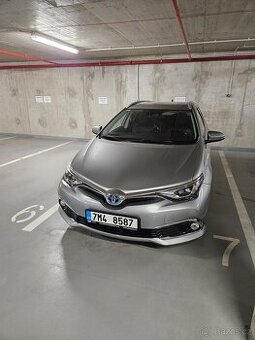 Toyota Auris Touring Sports 1,8 Hybrid