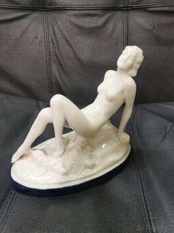 Royal Dux, ženský akt.